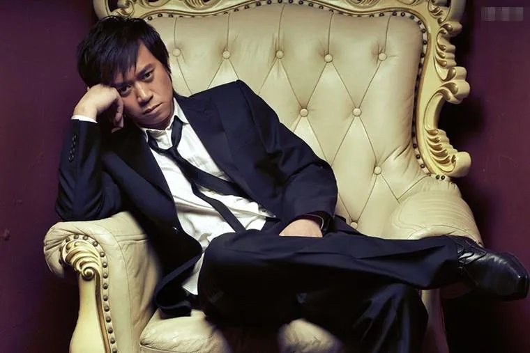 范冰冰以前的十个男友曝光 范冰冰的初恋男友原是李解