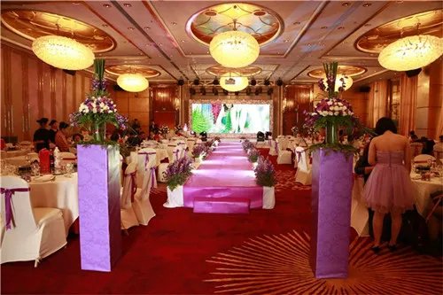 具体的婚礼布置流程 结婚现场的布置