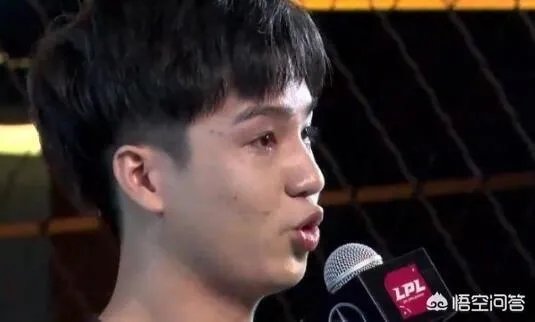 如何看待RNG主场为Letme举办的退役仪式？