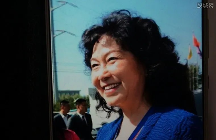 长生生物高俊芳和张洺豪的关系 高俊芳的父亲是谁