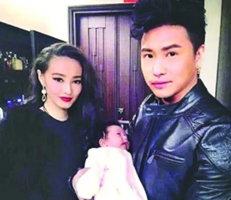 欧弟首曝全家福引关注 揭秘其缺席《天天向上》的原因