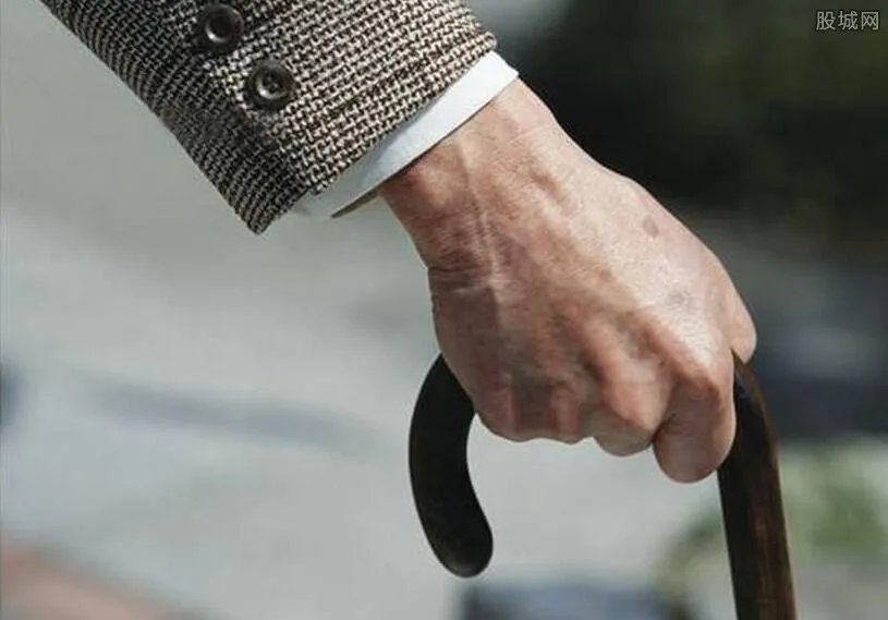 四川照料假拟调整 独生子女最多可以带薪休假15天