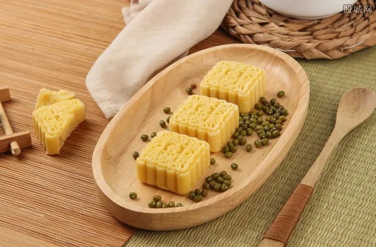 网红店被吊销执照 甜点食材受污染导致顾客食用中毒