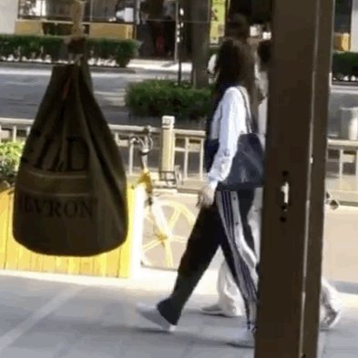 偶遇虞书欣赵小棠逛街 大鱼海棠cp成真了