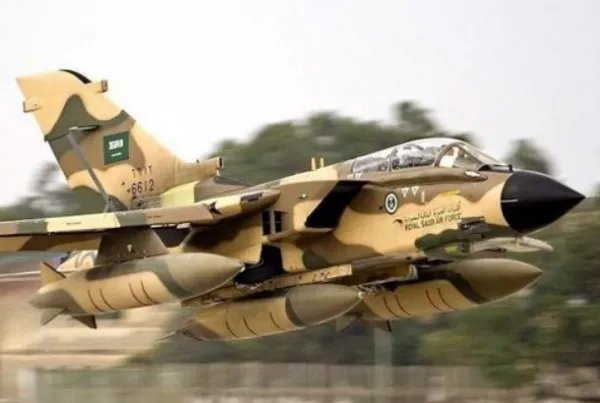 沙特油田被炸,背后到底意味着什么?