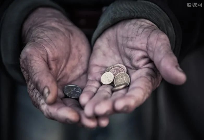 女孩戏耍殴打乞丐 命案始末曝光令人心寒