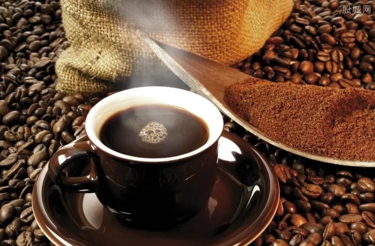 瑞幸咖啡亏超8亿 为何巨亏下瑞幸仍要坚持烧钱补贴？