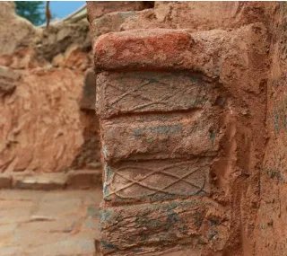 湖南东汉砖式古墓里面有什么?