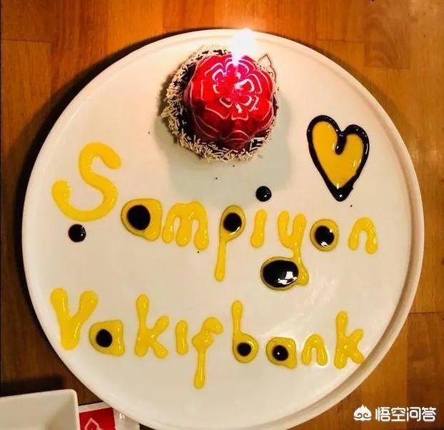 33分逆转获胜,朱婷赛后更博:餐厅老板给了一个surprise。你怎么看?