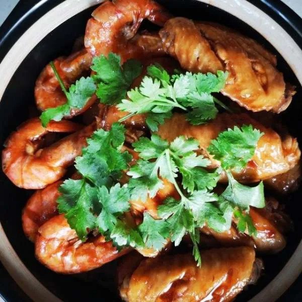 香味扑鼻的三汁焖锅怎么样做味道鲜美，上桌非常受欢迎？