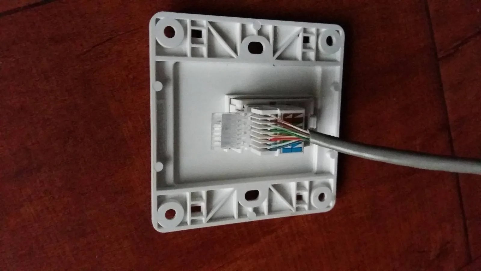 网线地插座怎么接线