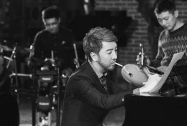 王童语十大经典老歌排行榜:《丫头》上榜,第五唱到心坎儿