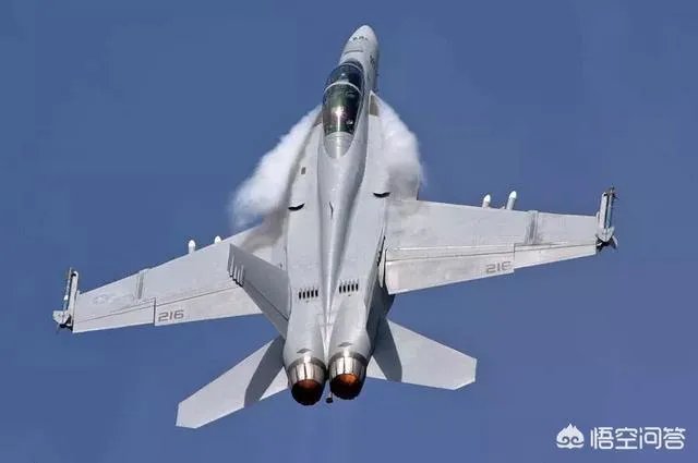 每一个飞行员是只开固定的飞机吗，还是随机的，轮到哪架开哪架？