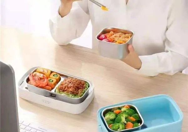 有网友曝料称，浙江一公司老板禁止员工热饭，员工的爆料是否属实？