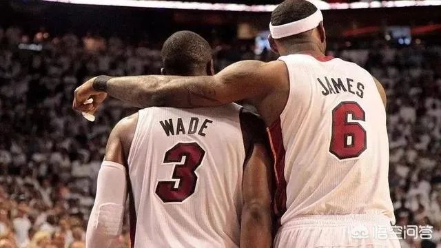 湖人生涯首次缺阵的詹姆斯在家看起了韦德和猛龙队的比赛直播，对此你怎么看？