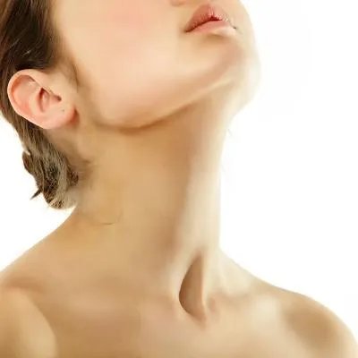 脖子上长痘痘是什么原因