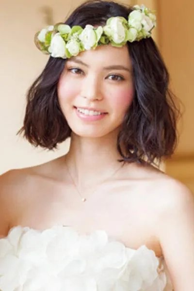 新款新娘发型图片欣赏 2017新娘的最新发型推荐