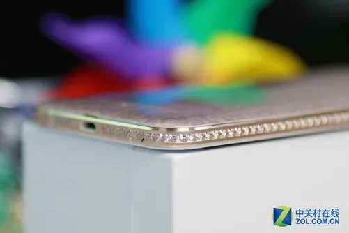 SUGAR2手机评测：136颗宝石镶嵌 美极了