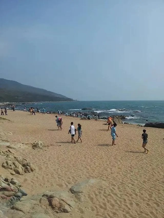 三亚湾和亚龙湾，哪个更好一些？