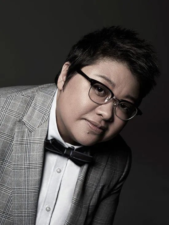 吴碧霞，龚琳娜，韩红，谭晶她们的唱法分别是什么风格？