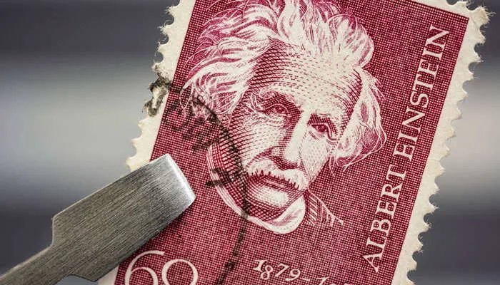 爱因斯坦的发明有哪些 爱因斯坦的发明有哪些东西