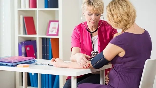 苏菲卫生巾被曝有虫子尸体 卫生巾出现问题是哪个环节出了错？