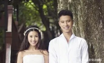 王雷和李小萌相恋七年，大学浪漫求婚，低调的明星夫妻你怎么看？