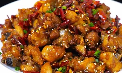 辣子鸡块是什么地方的菜？属于哪个菜系？具体的做法是什么？