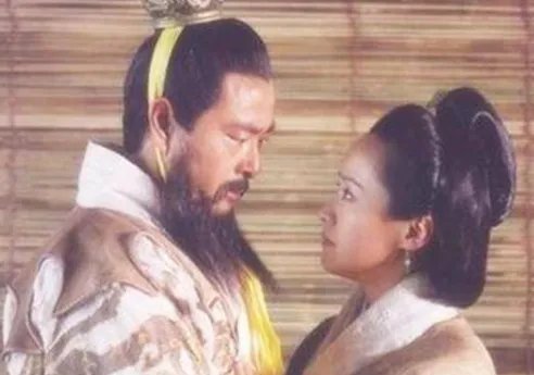 曹操与蔡文姬是什么关系？到底有没有男女之情