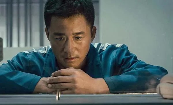 吴京的电影越来越受欢迎了，为何他现在才开始拍电影？