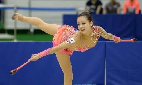 曾被称为体操精灵的球员是谁？