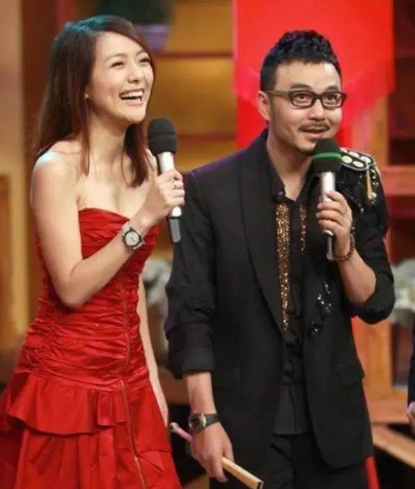 汪涵妻子疑成老赖？被强制执行标14w，曾被闺蜜骗走788万，你怎么看？