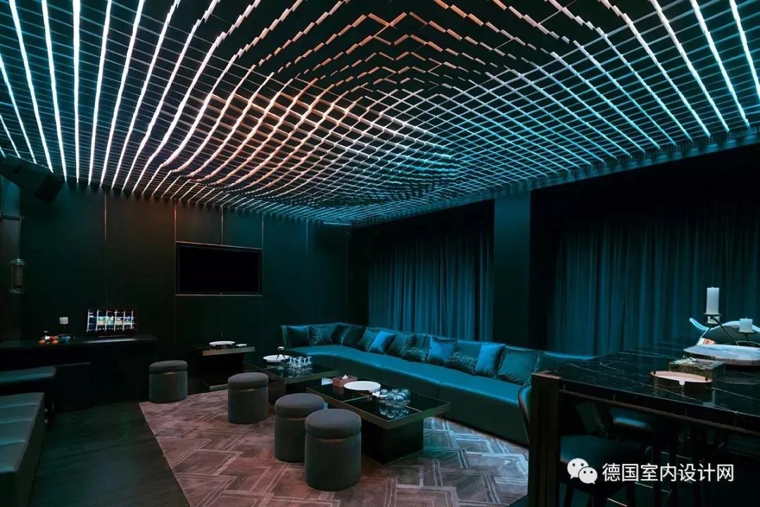 全球首家区块链酒吧