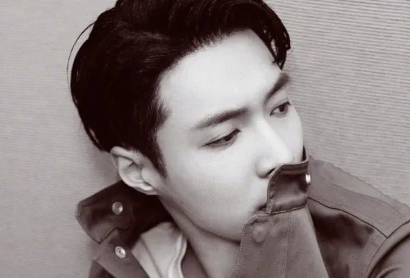 张艺兴曾经路人缘超好，为何现在一路被黑？