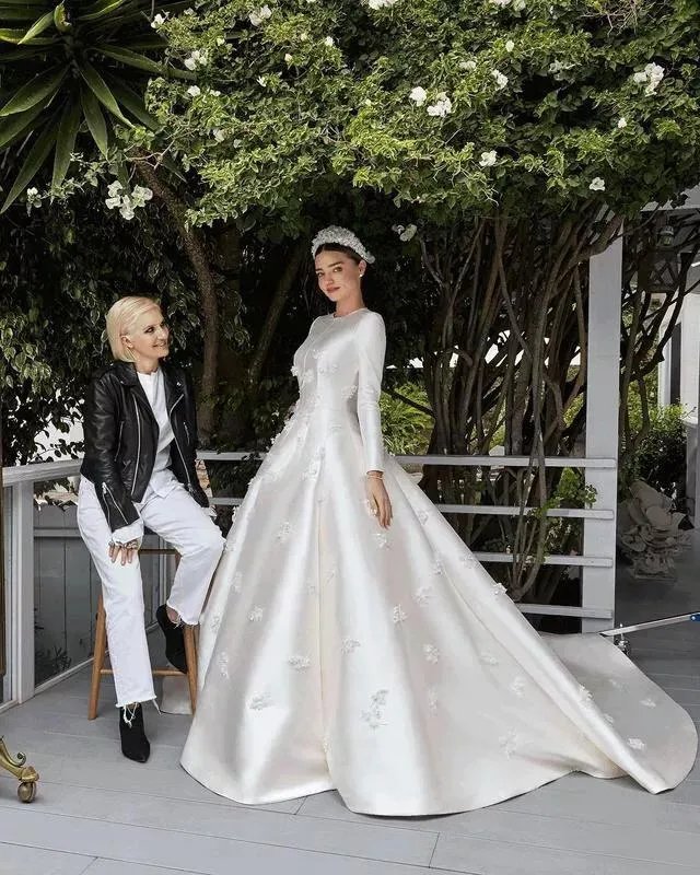 宋慧乔婚礼上穿的裙子为什么那么贵?