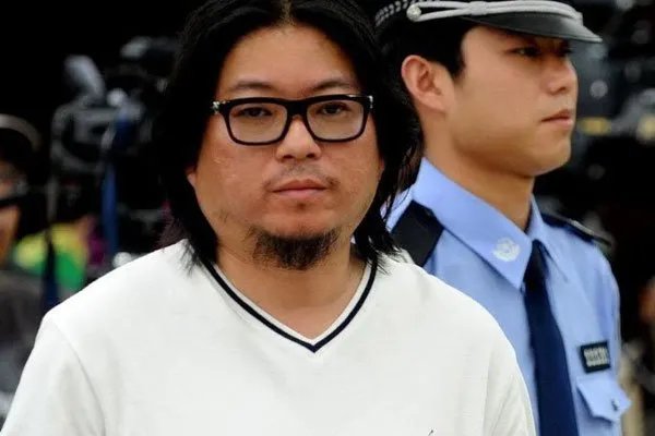 高晓松国籍是哪国的呢 为什么不承认自己是美国国籍