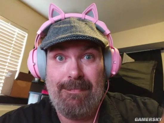 雷蛇推出少女心炸裂的粉红外设 猫耳耳机效果奇佳