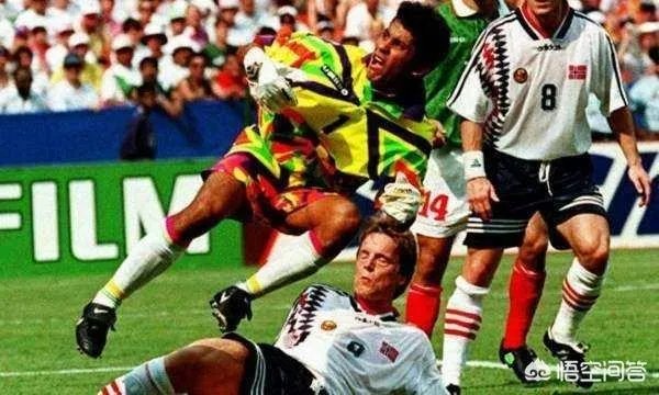 足球比赛历史上，有没有出现过门将破门的情况？