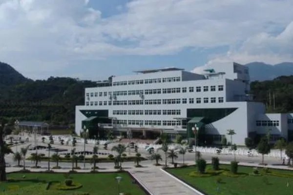 攀枝花学院怎么样啊？