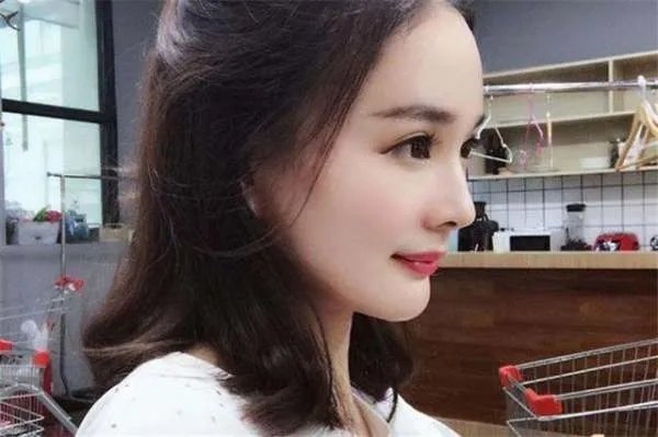 她用6年整容成杨幂，后和富二代结婚，如今怎样了？