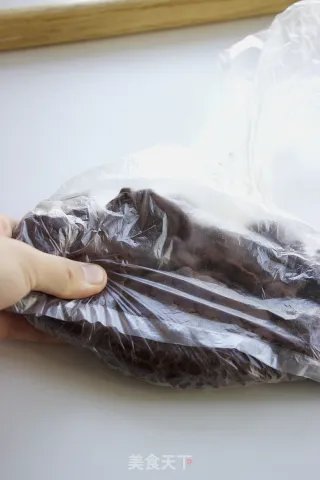 【红茶白巧克力慕斯派】