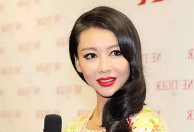 哪些女星本是天生丽质，却因整容整残了？