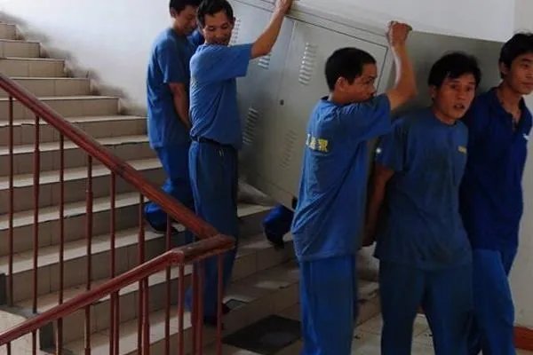 请问南京搬家公司怎么收费的？