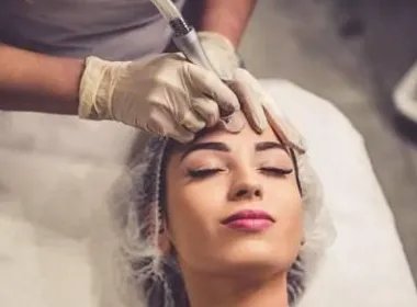 上海女子用冥币骗回4.4万美容费，女子这一行为是否涉嫌诈骗？