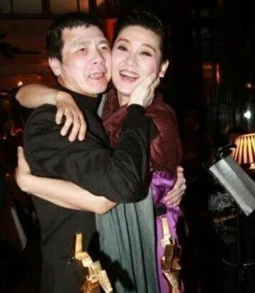冯小刚老婆是谁？