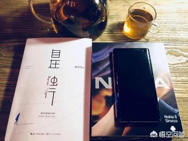 诺基亚8 Sirocco正式开售，性能怎么样？