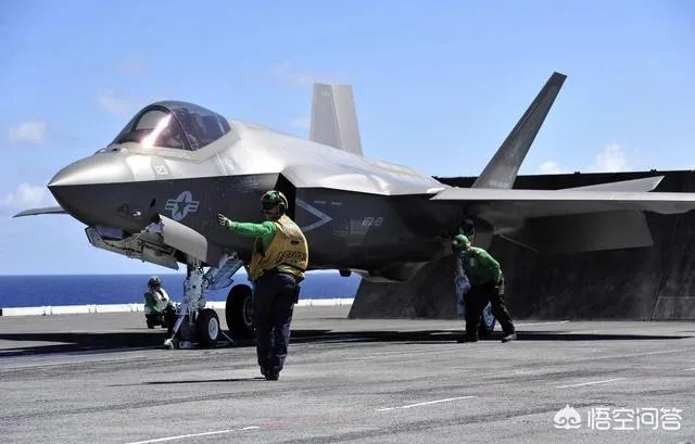 每一个飞行员是只开固定的飞机吗，还是随机的，轮到哪架开哪架？