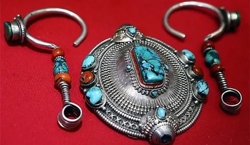 藏族首饰有哪些品牌 怎么保养藏族首饰