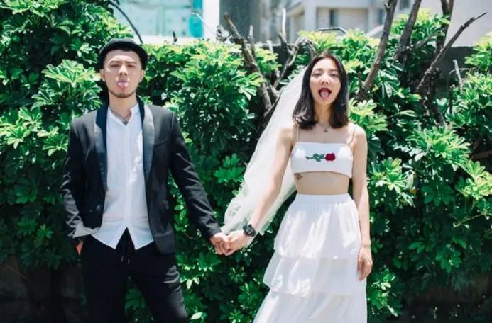 承认年少轻狂！柴智屏29岁女儿宣布离婚，男方究竟有何背景？