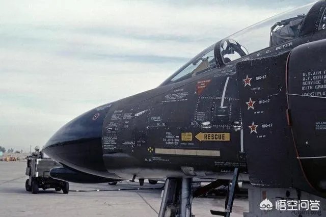 每一个飞行员是只开固定的飞机吗，还是随机的，轮到哪架开哪架？